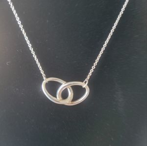 Tiffany & Co. 16.75" Interlocking Oval Charm Necklace Silver Peretti w Box/Dust